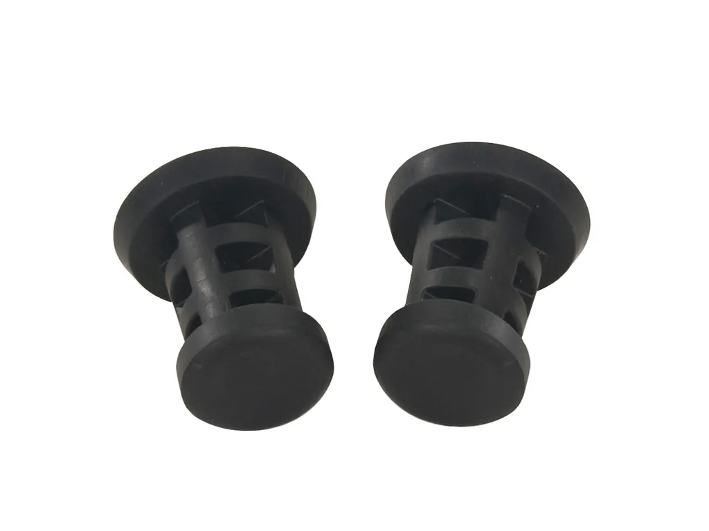 Anti slip plug for plastic D1 pallets